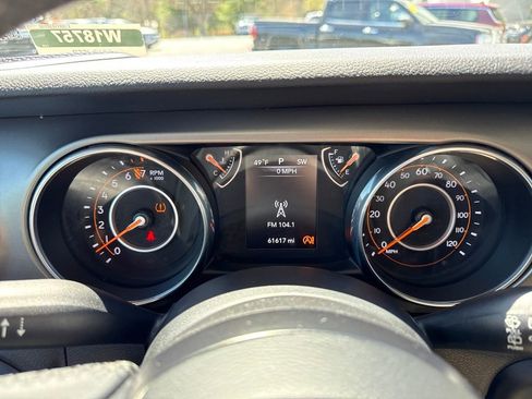 Used 2018 Jeep Wrangler Unlimited Sport S image 18