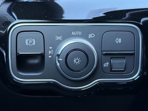 Certified 2025 Mercedes-Benz CLA 250 4MATIC image 30