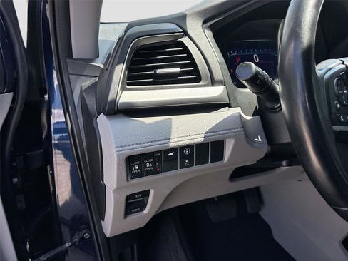 Used 2021 Honda Odyssey EX-L image 11