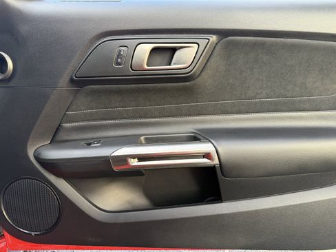 Used 2016 Ford Mustang Shelby GT350 w/ Track Package image 40