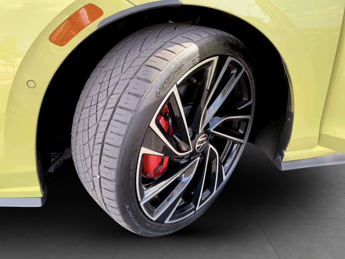 Used 2022 Volkswagen GTI Autobahn FWD image 11