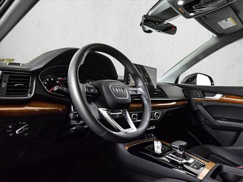 Used 2023 Audi Q5 2.0T Premium w/ Convenience Package AWD/4WD image 10