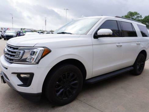 Used 2020 Ford Expedition XLT w/ Equipment Group 201A image 3