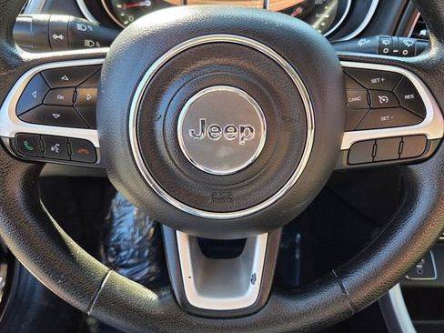 Used 2018 Jeep Compass Sport image 28