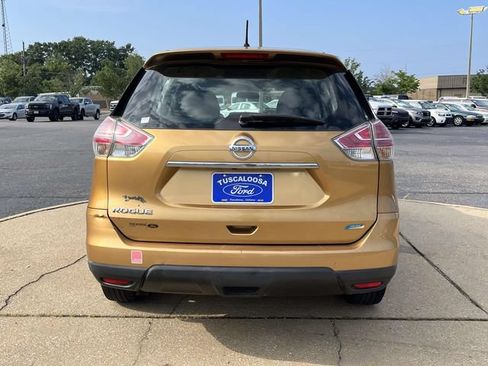 Used 2014 Nissan Rogue S FWD image 4