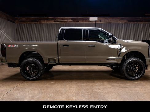 Used 2026 Ford F250 Platinum w/ Platinum Plus Package AWD/4WD image 11