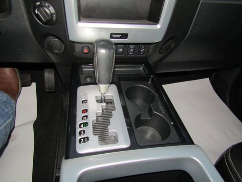Used 2014 Nissan Titan PRO-4X image 19