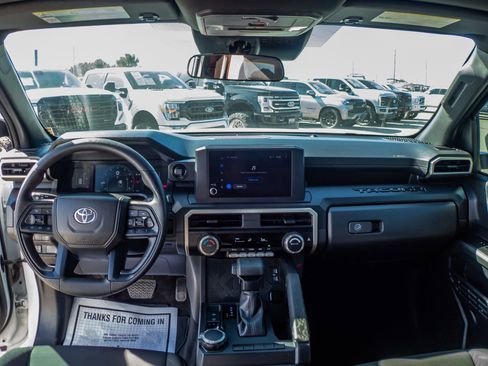 Used 2025 Toyota Tacoma SR image 15