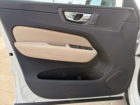 New 2026 Volvo XC60 B5 Core image 18