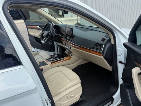 Used 2021 Audi Q5 2.0T Premium Plus w/ Premium Plus Package AWD/4WD image 37