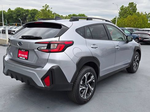 Used 2024 Subaru Crosstrek 2.0i Premium AWD/4WD image 3