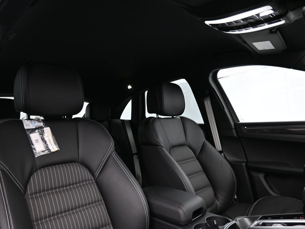Certified 2026 Porsche Macan Turbo AWD/4WD image 30