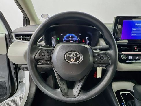 Used 2026 Toyota Corolla LE FWD image 15