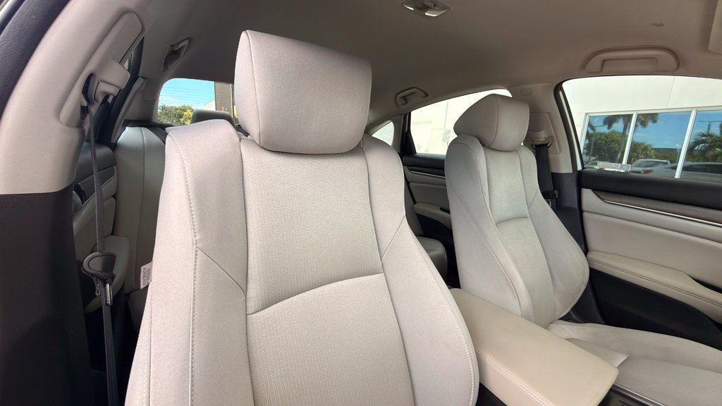 Used 2020 Honda Accord LX image 9