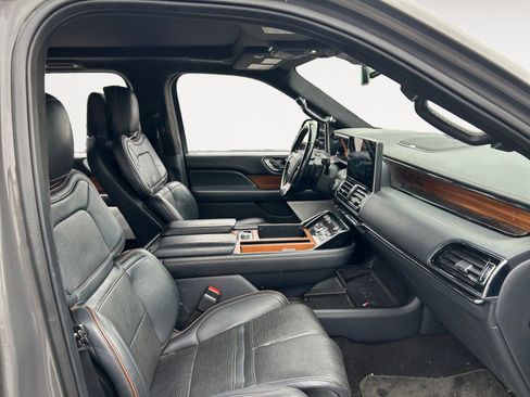 Used 2022 Lincoln Navigator Black Label AWD/4WD image 15
