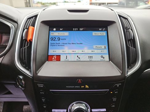 Used 2019 Ford Edge Titanium AWD/4WD image 19