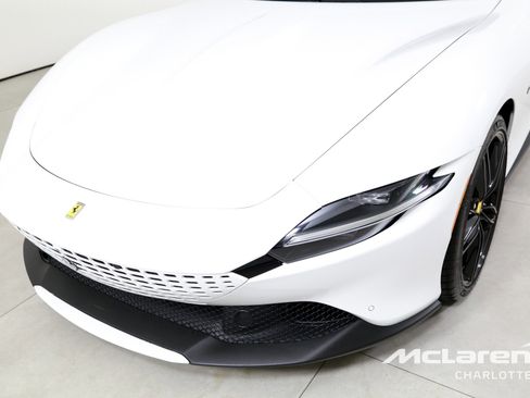 Used 2022 Ferrari Roma RWD image 32