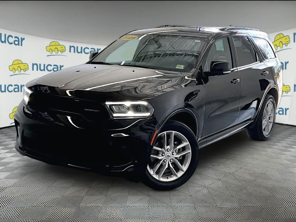 Used 2025 Dodge Durango GT AWD/4WD image 3