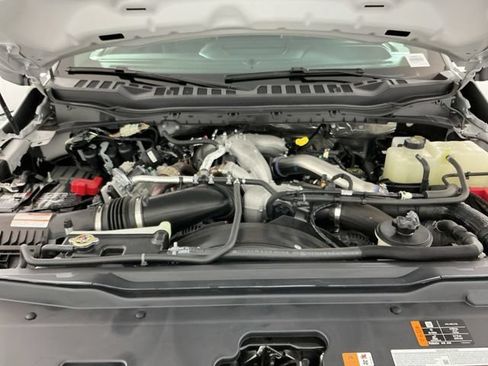 Certified 2025 Ford F450 Lariat w/ FX4 Off-Road Package AWD/4WD image 34