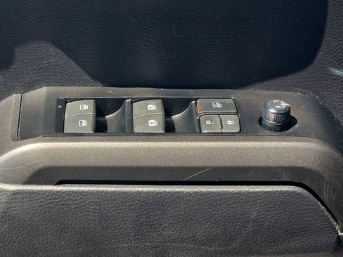 Used 2021 Toyota Tacoma TRD Sport w/ Technology Package image 30