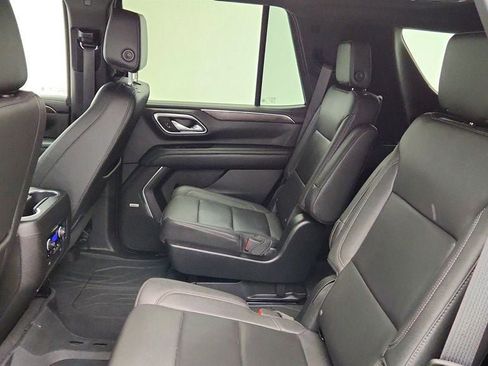Used 2023 Chevrolet Tahoe Z71 w/ Luxury Package AWD/4WD image 22