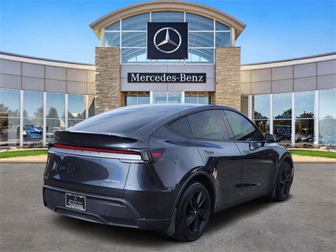Used 2026 Tesla Model Y AWD image 4