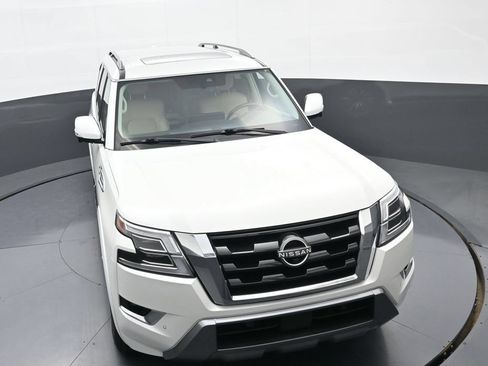 Used 2023 Nissan Armada SL w/ Captain's Chairs Package AWD/4WD image 31