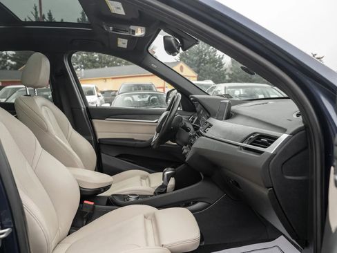 Used 2018 BMW X1 xDrive28i image 12