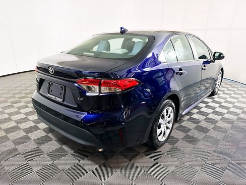 Used 2023 Toyota Corolla LE FWD image 3