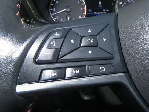 Certified 2022 Nissan Sentra SR image 26