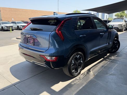 Used 2025 Kia Niro Wind FWD image 4