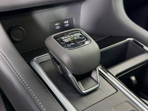 New 2026 Nissan Pathfinder SV image 17