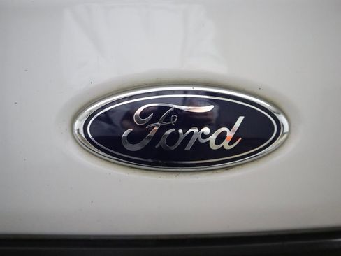 Used 2020 Ford Transit 150 Low Roof AWD image 12