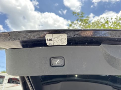 Used 2019 Lincoln Nautilus Reserve FWD image 33