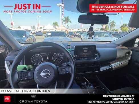 Used 2023 Nissan Rogue SV FWD image 7