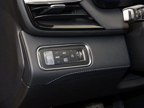 New 2026 Buick Enclave Preferred w/ LPO, Floor Liner Package AWD/4WD image 25