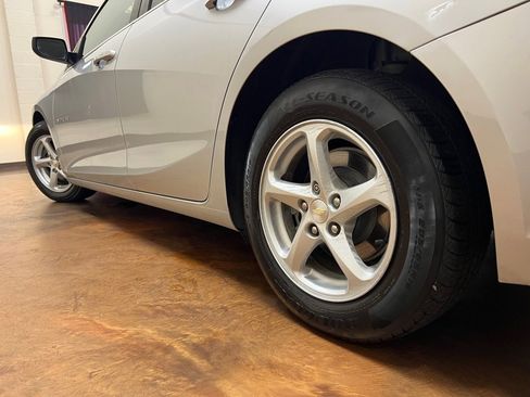 Used 2018 Chevrolet Malibu LS FWD image 35
