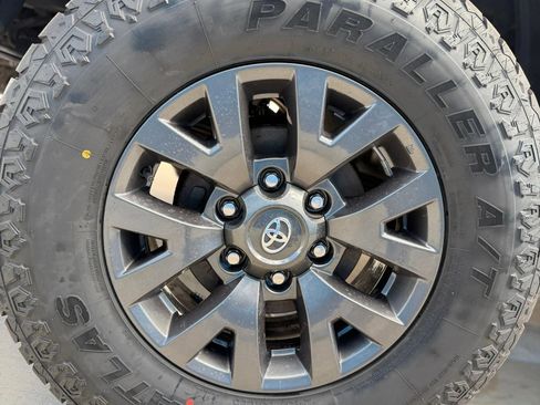 Used 2021 Toyota Tacoma SR5 image 3