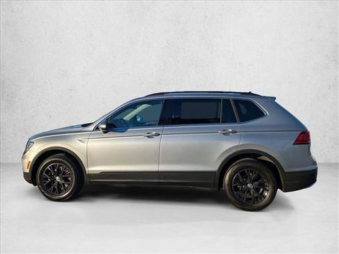 Used 2019 Volkswagen Tiguan SE image 9