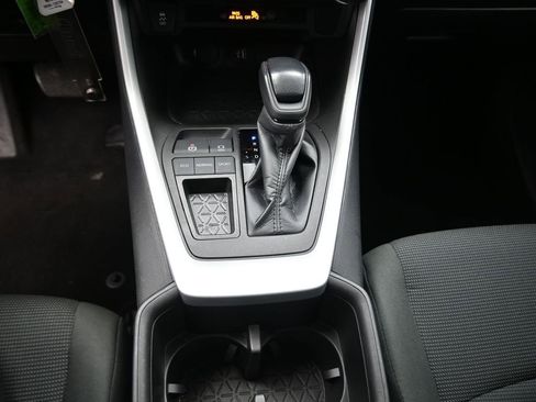 Used 2023 Toyota RAV4 LE image 9