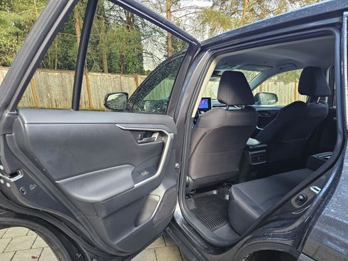 Used 2024 Toyota RAV4 LE image 45
