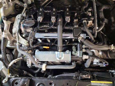 Used 2025 Nissan Versa S w/ S Plus Package image 30