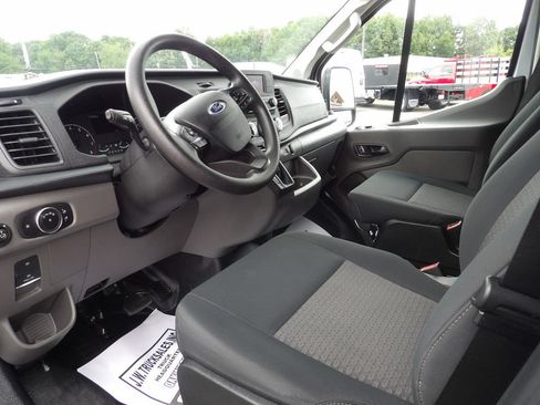 Used 2025 Ford Transit 250 Low Roof w/ Exterior Upgrade Package RWD image 17