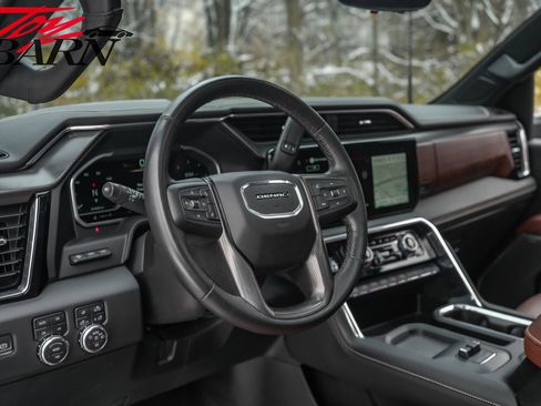 Used 2024 GMC Sierra 2500 Denali Ultimate image 31