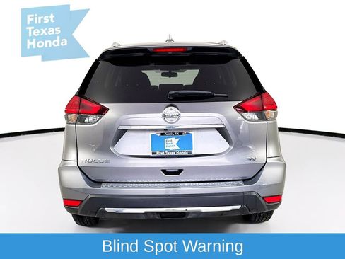 Used 2017 Nissan Rogue SV FWD image 7