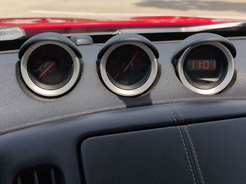 Used 2013 Nissan 370Z Coupe RWD image 18
