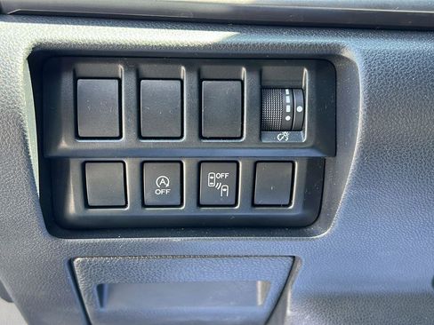 Used 2019 Subaru Forester Premium AWD/4WD image 24