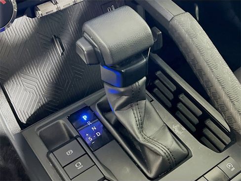 Certified 2024 Toyota Tacoma SR5 image 15