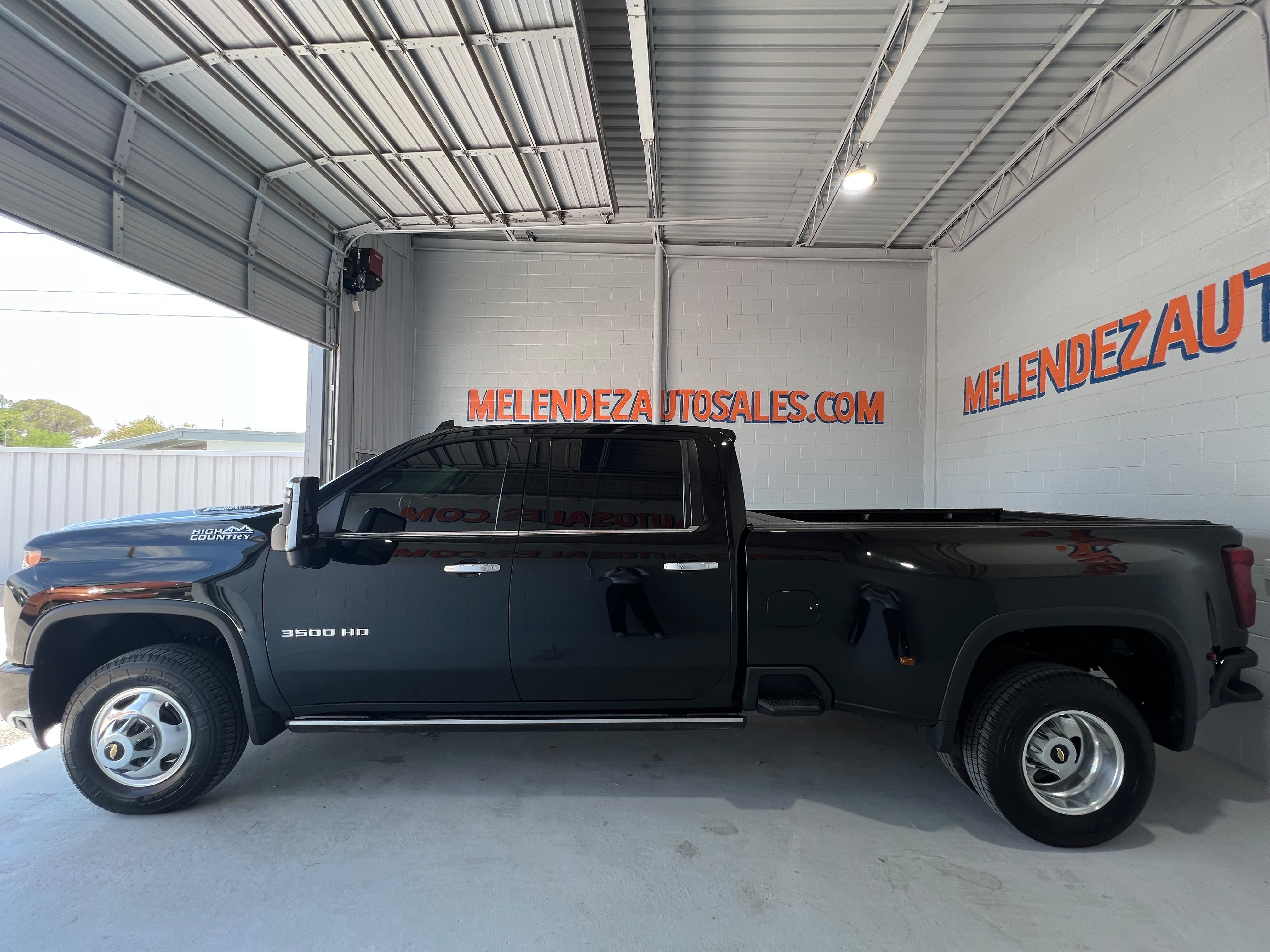 Used 2022 Chevrolet Silverado 3500 High Country w/ Safety Package II AWD/4WD image 2