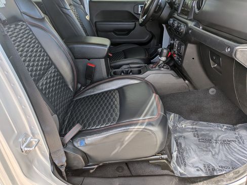 Used 2022 Jeep Gladiator Rubicon w/ Cold Weather Group image 27